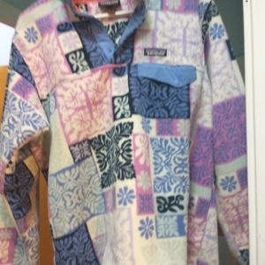 Patagonia size L pullover